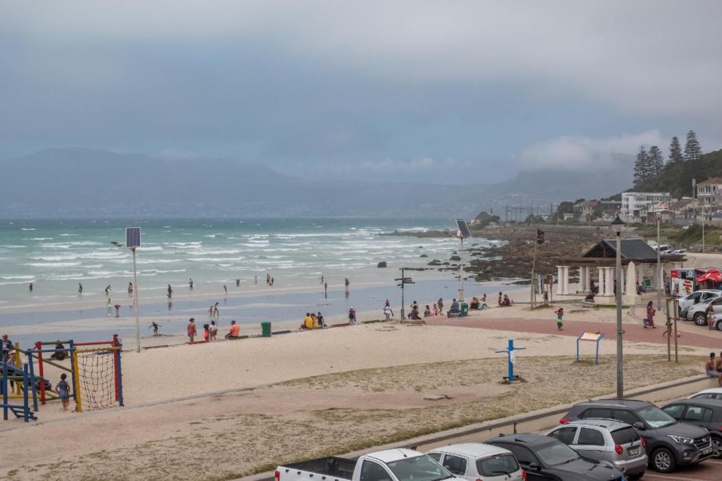 At The Beach - Muizenberg Cape Town Ngoại thất bức ảnh