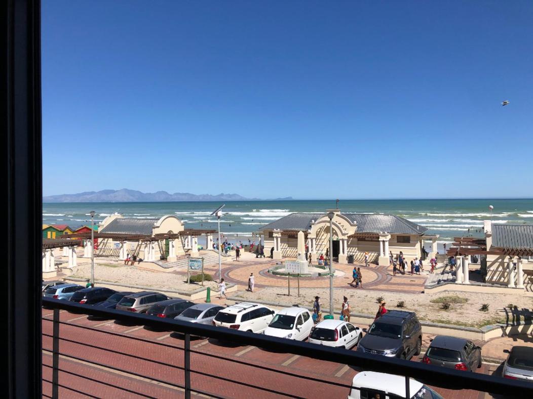 At The Beach - Muizenberg Cape Town Ngoại thất bức ảnh