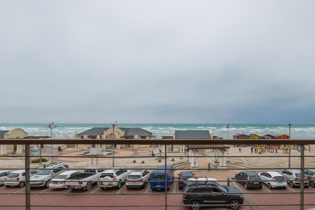 At The Beach - Muizenberg Cape Town Ngoại thất bức ảnh